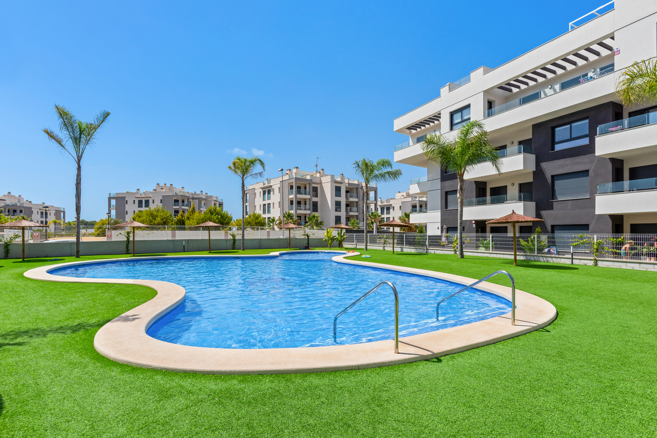 Pool area in apartment for sale in Villamartin