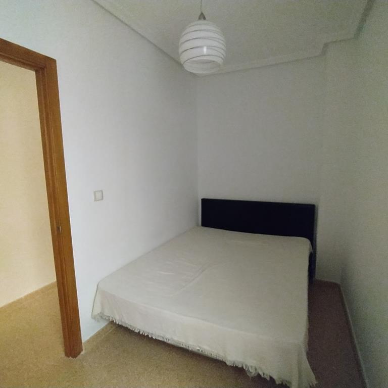 Bedroom in apartment for sale in Torrevieja