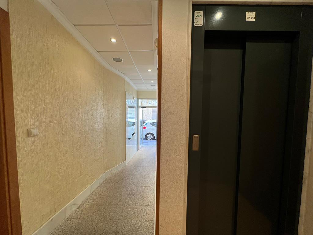 Bathroom in apartment for sale in Torrevieja