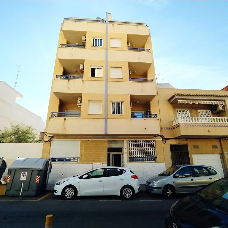 Pool area in apartment for sale in Torrevieja