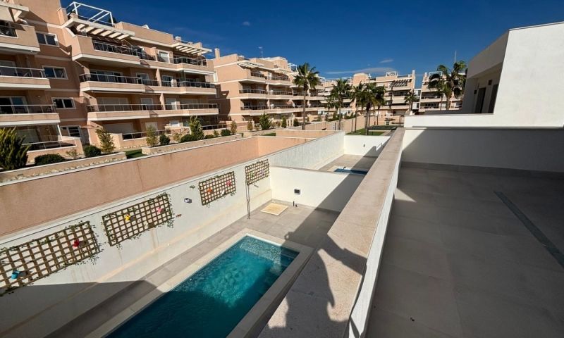 Kitchen in villa for sale in Orihuela Costa