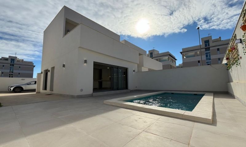 Terrace in villa for sale in Orihuela Costa