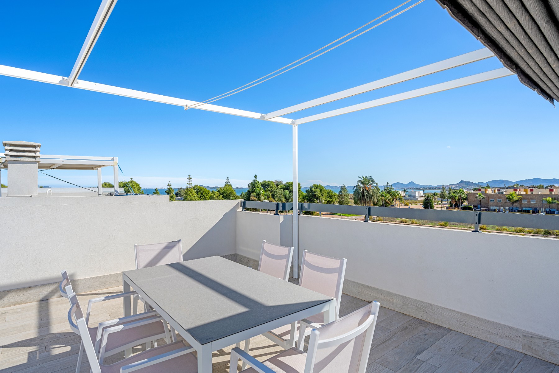 Exterior view in villa for sale in Los Alcazares
