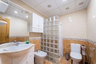 Master bedroom in apartment for sale in Torrevieja