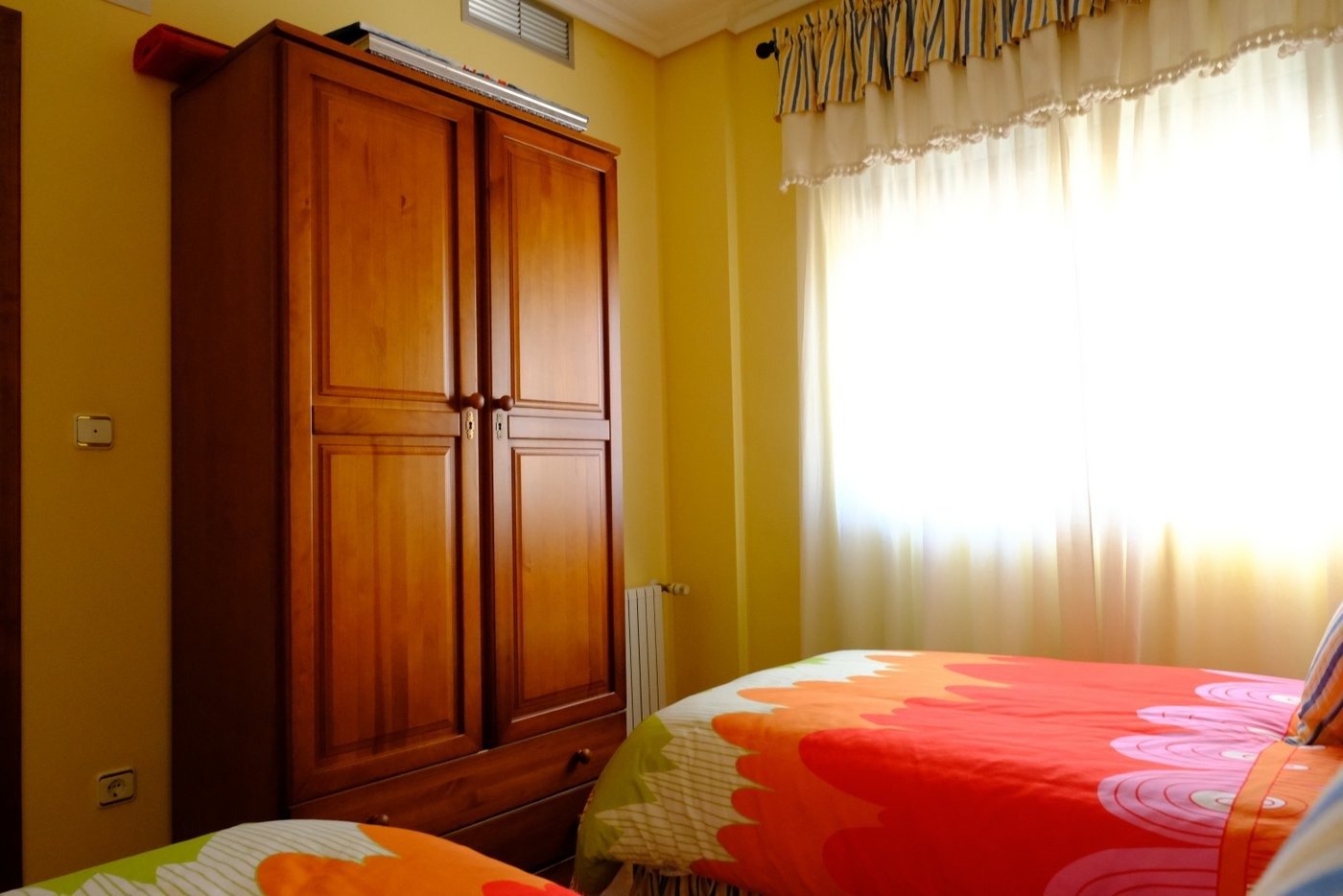Bedroom in villa for sale in Orihuela