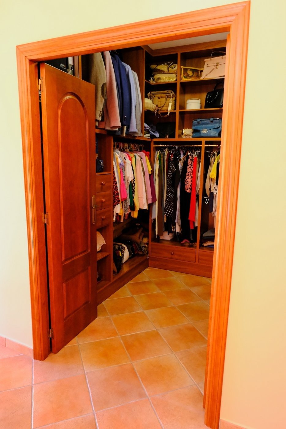 Bathroom in villa for sale in Orihuela