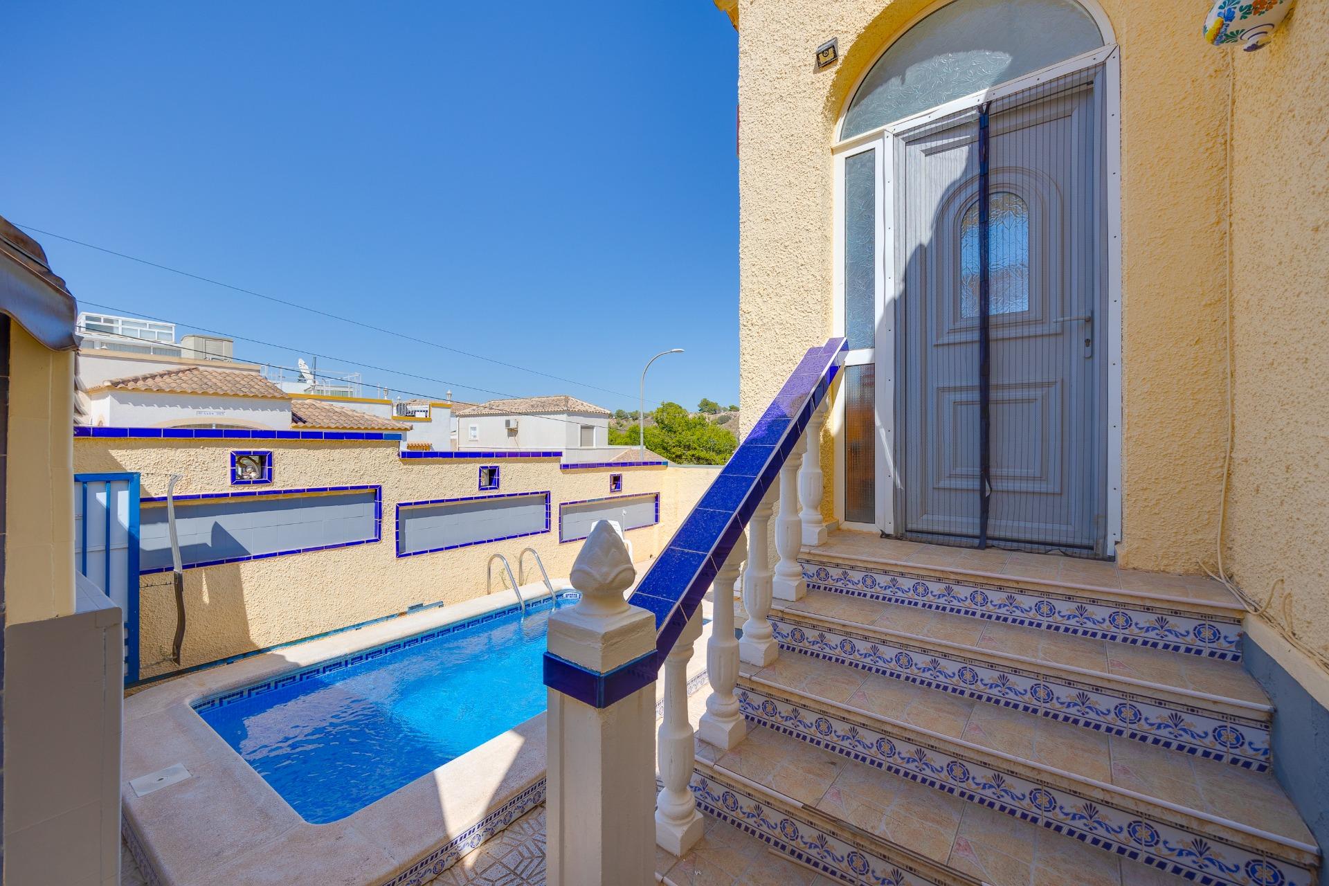 Kitchen in villa for sale in San Fulgencio
