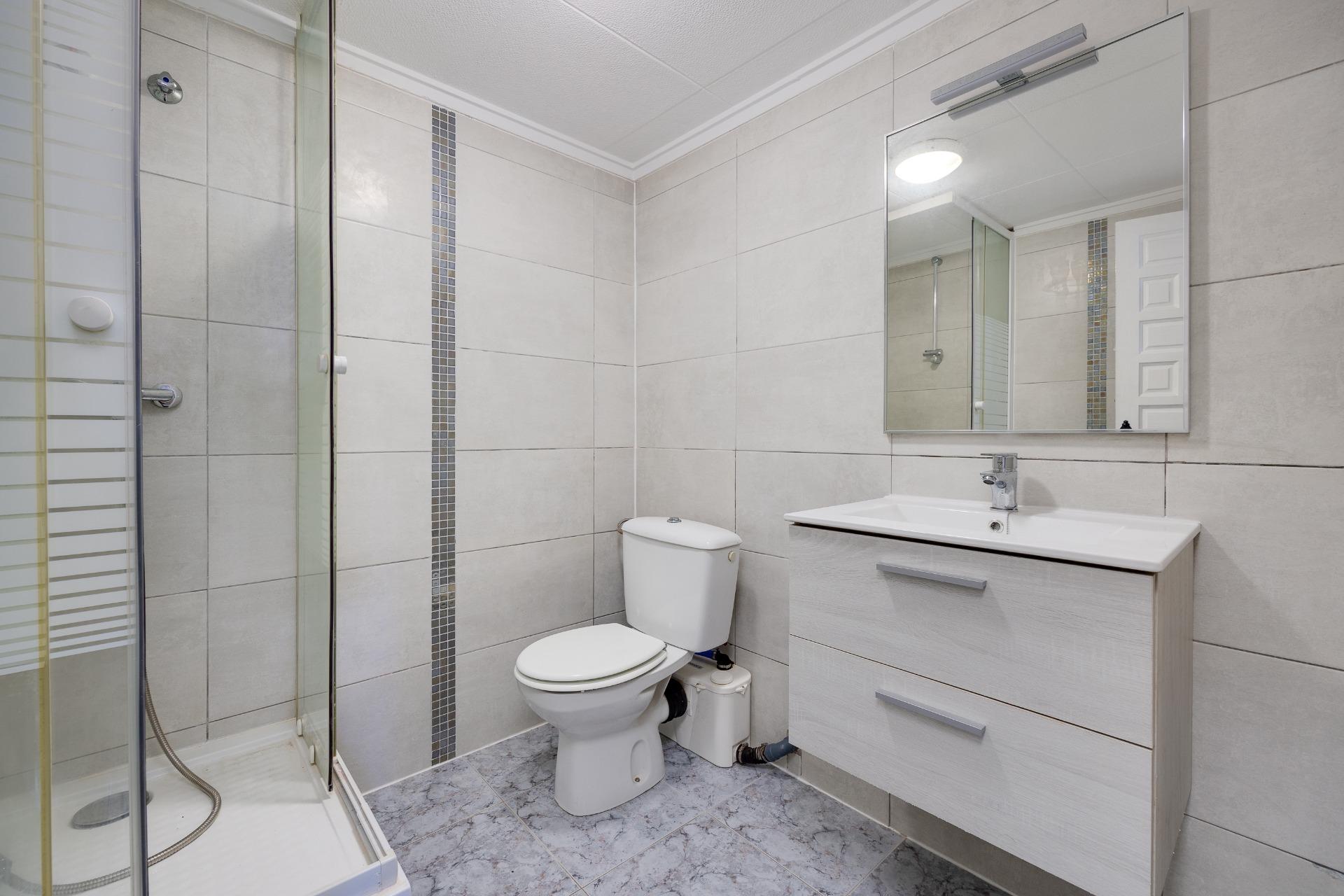 Bedroom in villa for sale in San Fulgencio