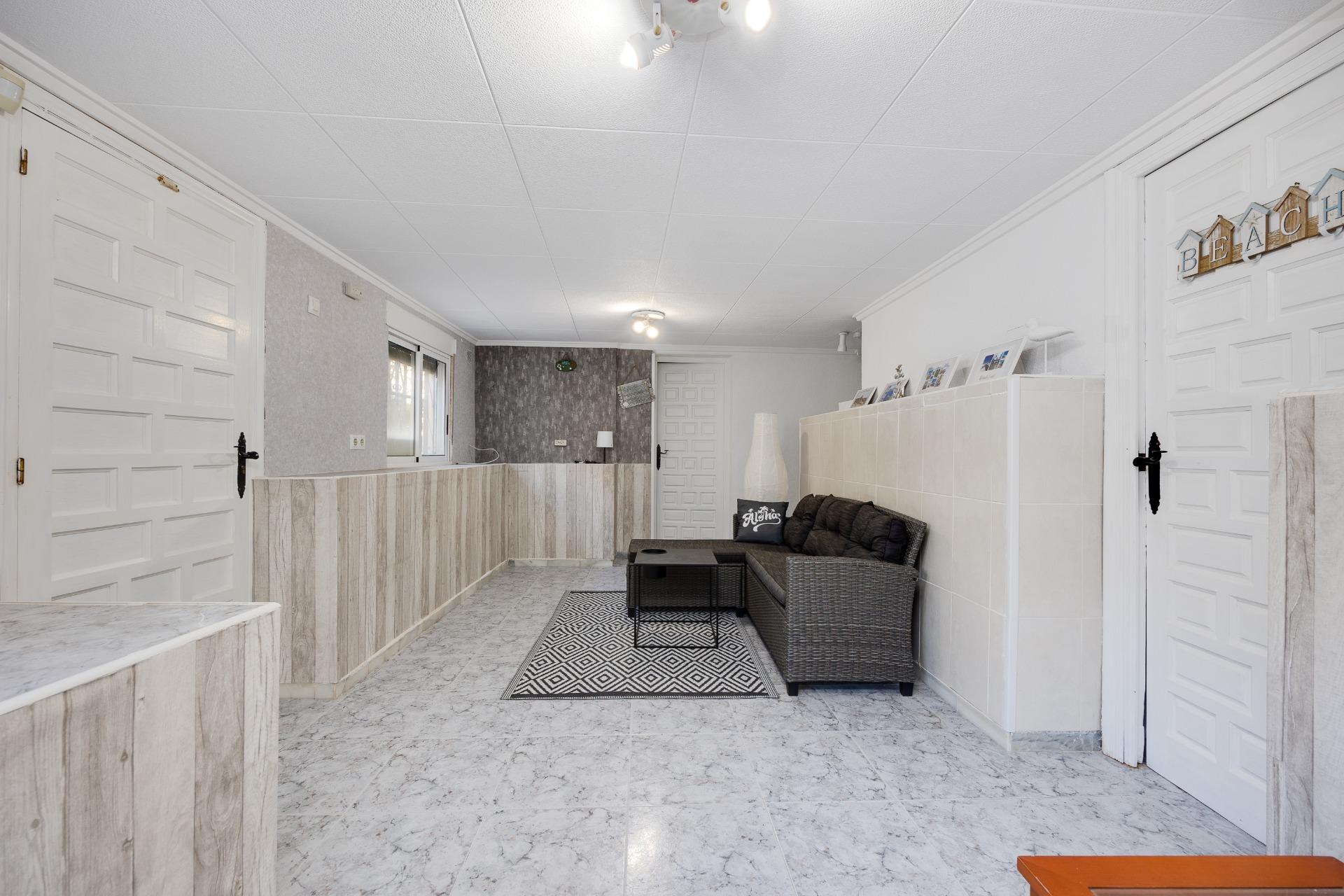 Master bedroom in villa for sale in San Fulgencio