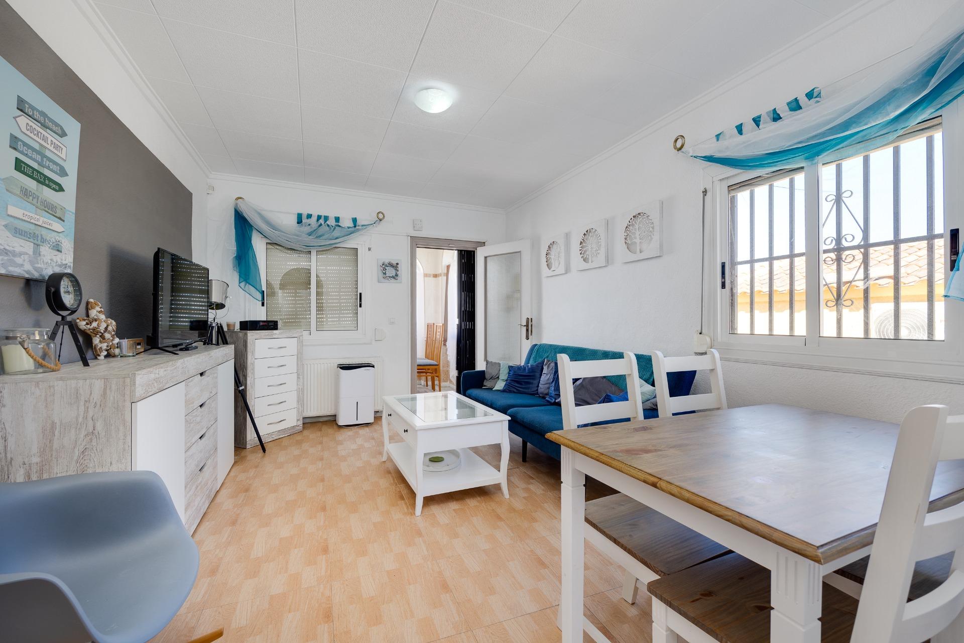 Dining area in villa for sale in San Fulgencio