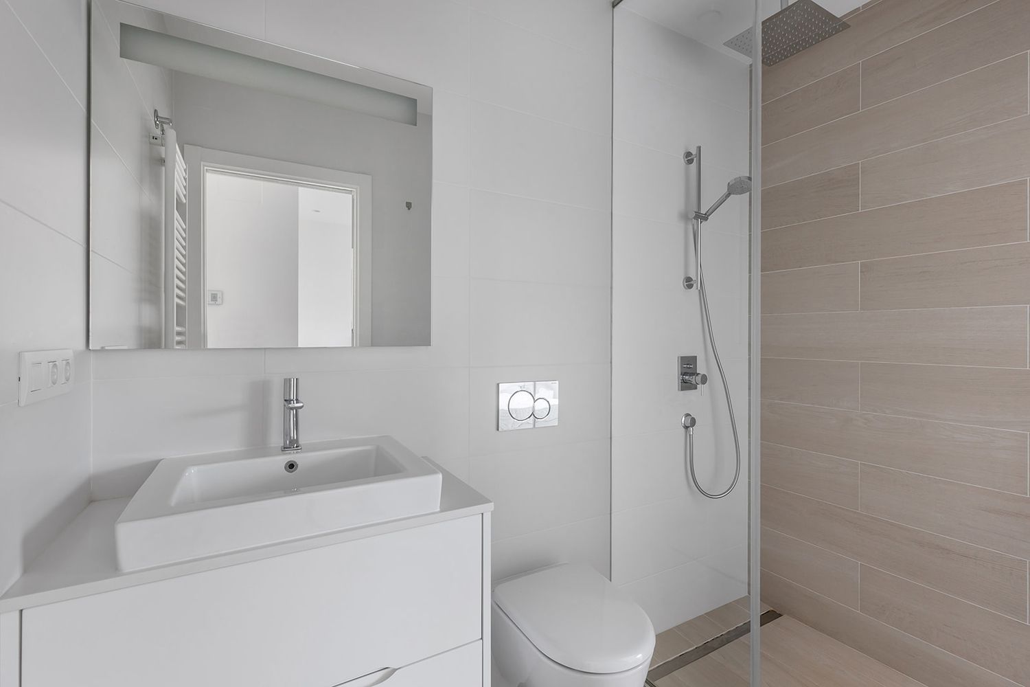 Master bedroom in apartment for sale in Orihuela