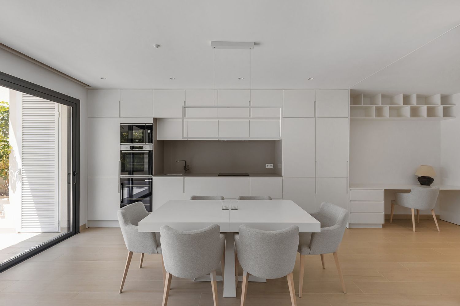 Nestled within the exclusive Las Colinas Golf & Country Club – one of Spain’s most prestigious resid
