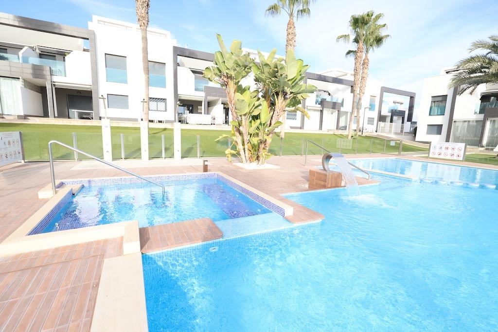 Exterior view in bungalow for sale in Orihuela Costa