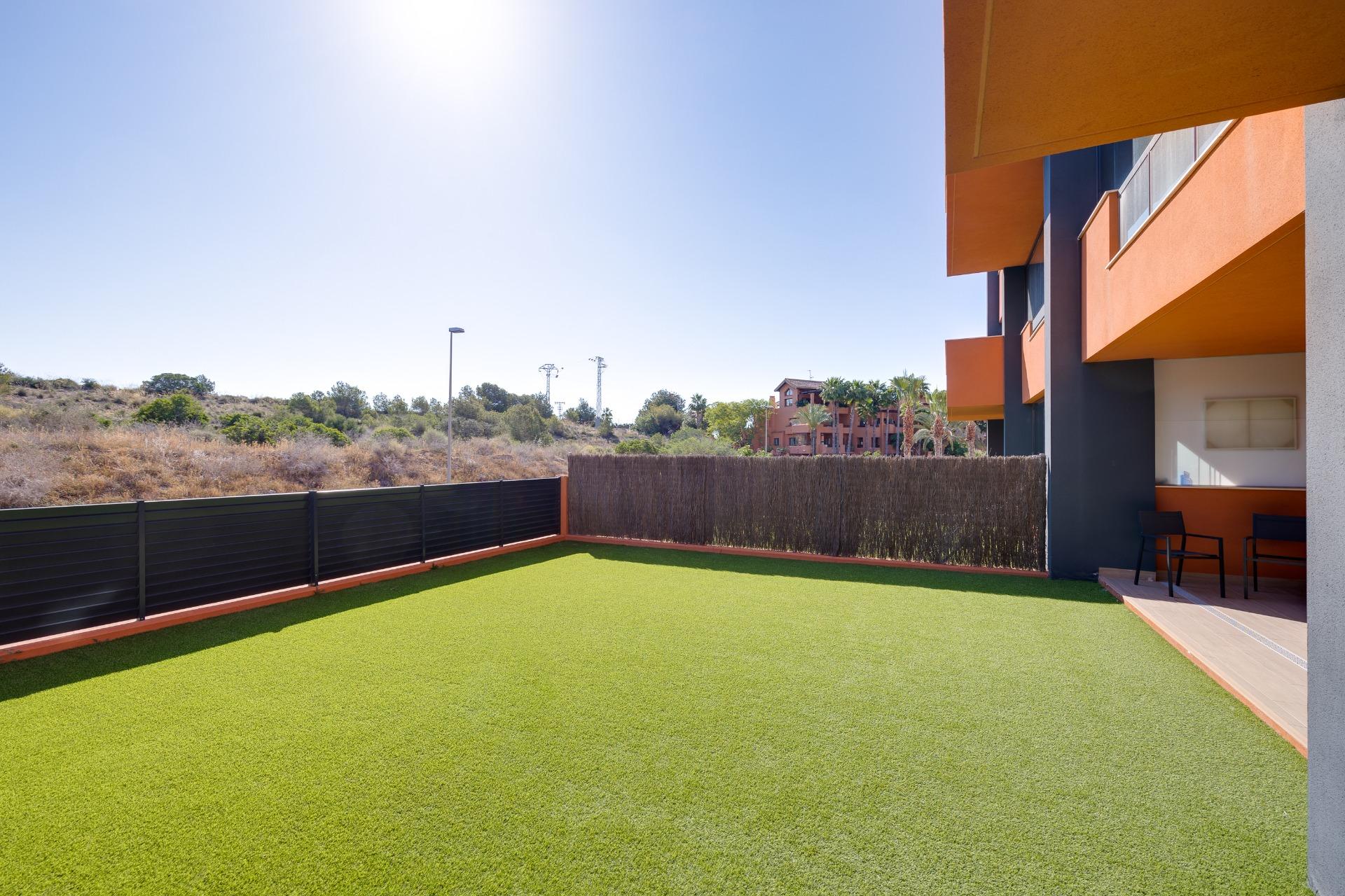 We present this magnificent ground-floor property, ideal both as a permanent residence and as an inv