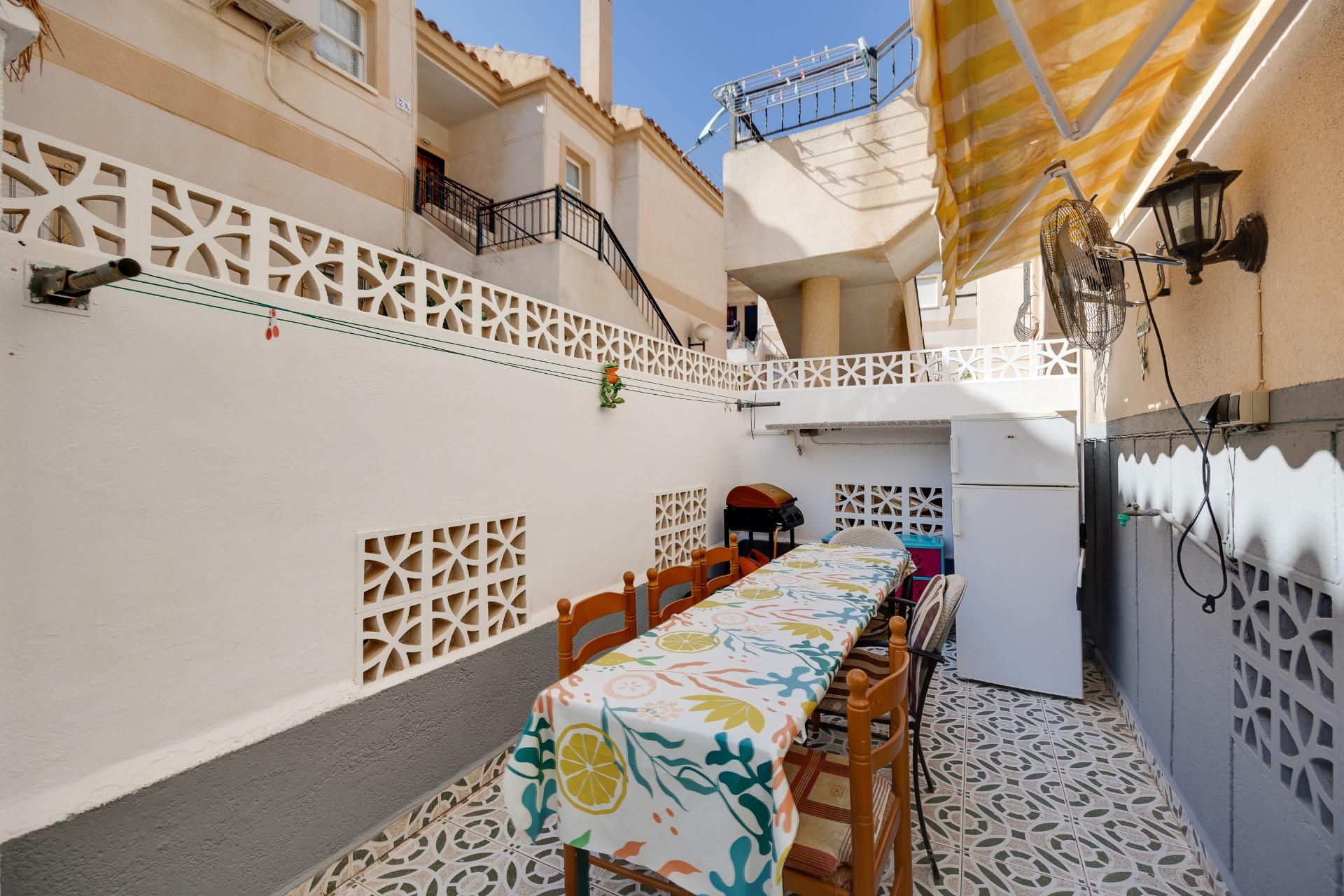 Master bedroom in bungalow for sale in Torrevieja