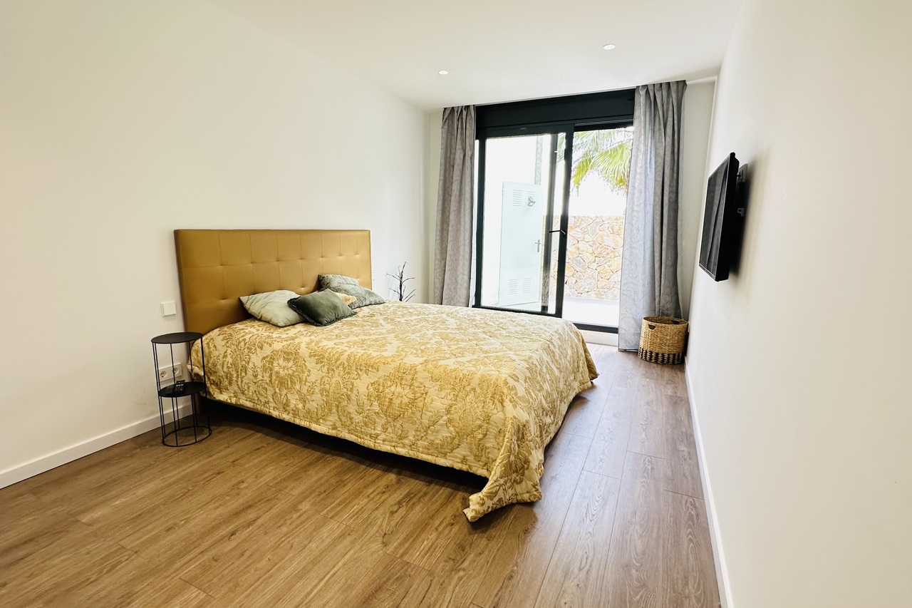 Master bedroom in villa for sale in Las Colinas Golf