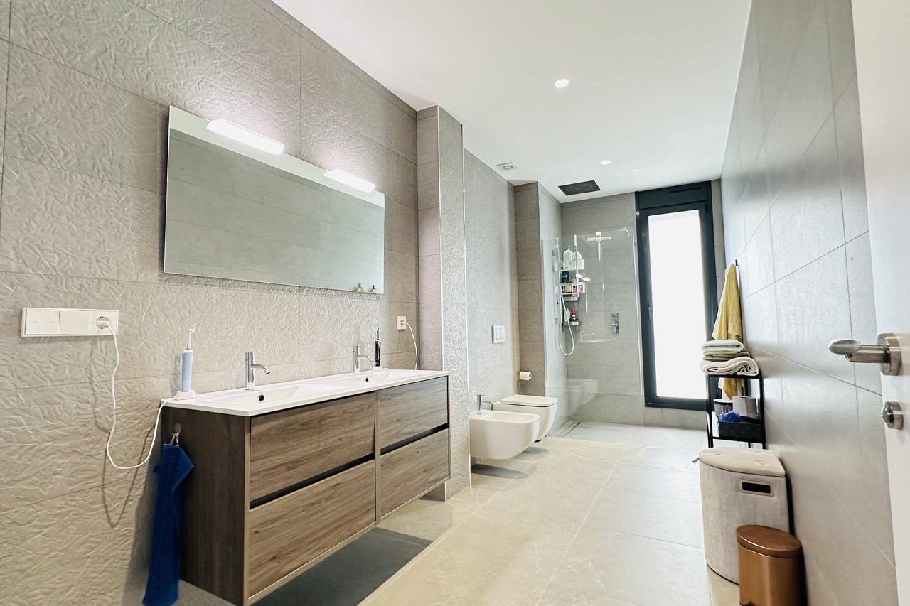 Terrace in villa for sale in Las Colinas Golf