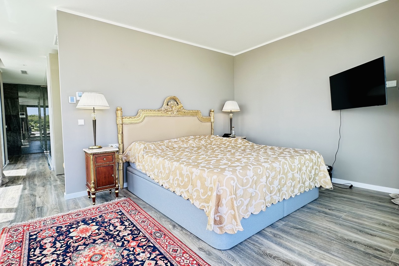 Master bedroom in villa for sale in Las Colinas Golf