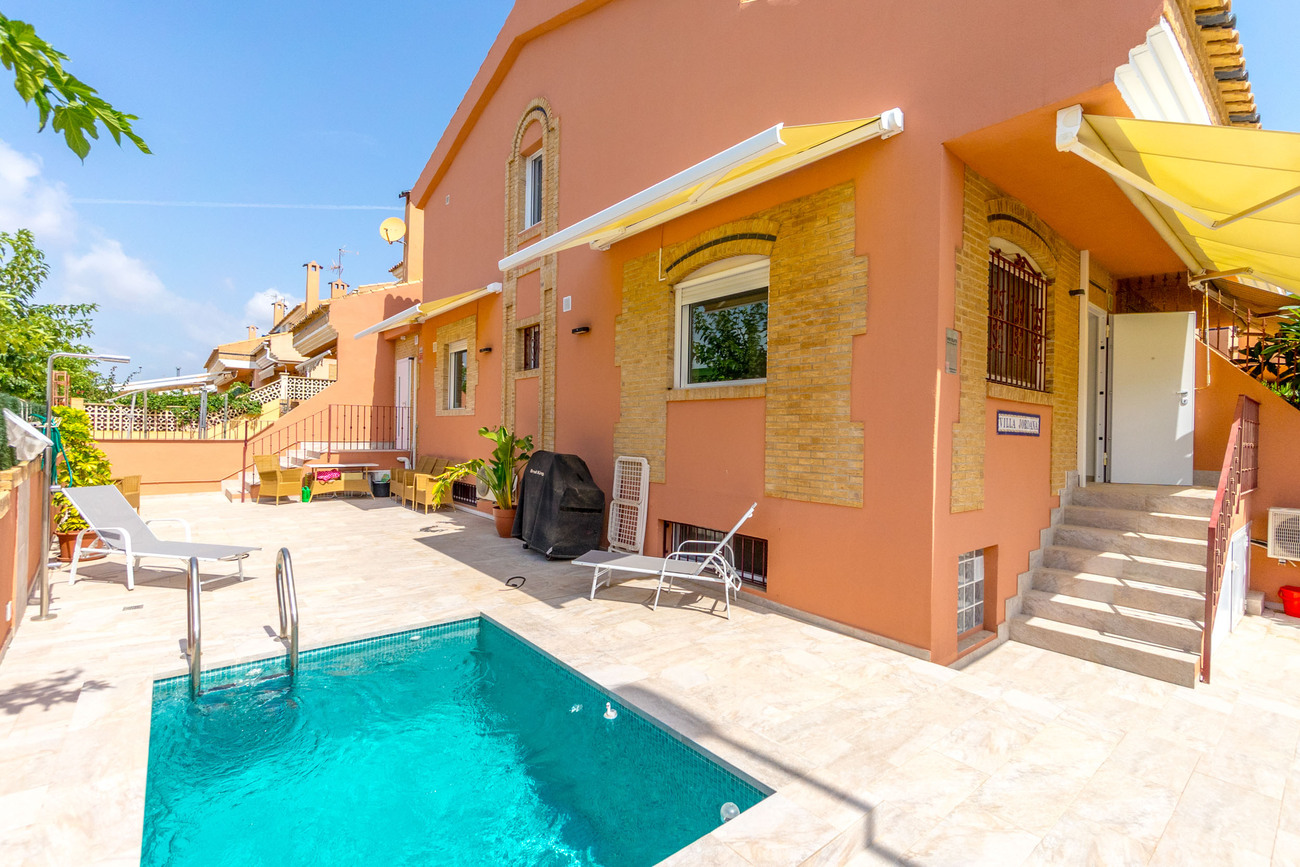 Exterior view in villa for sale in Torre de La Horadada