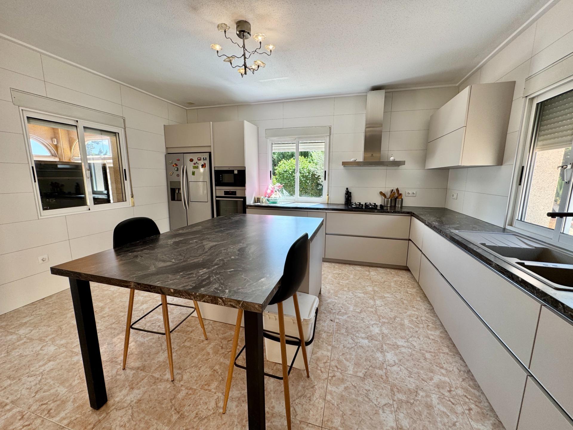 Dining area in villa for sale in Dolores