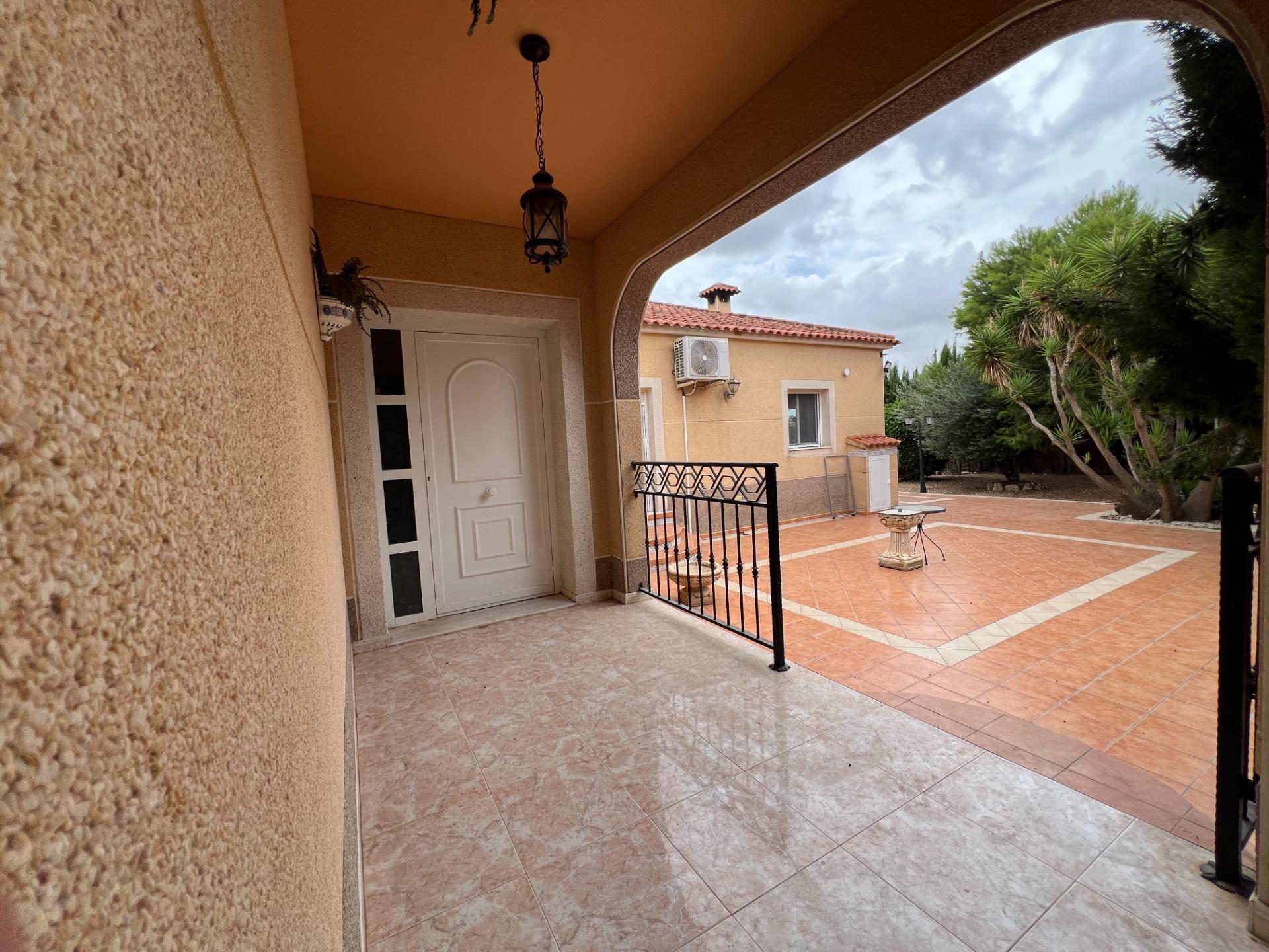 Master bedroom in villa for sale in Dolores