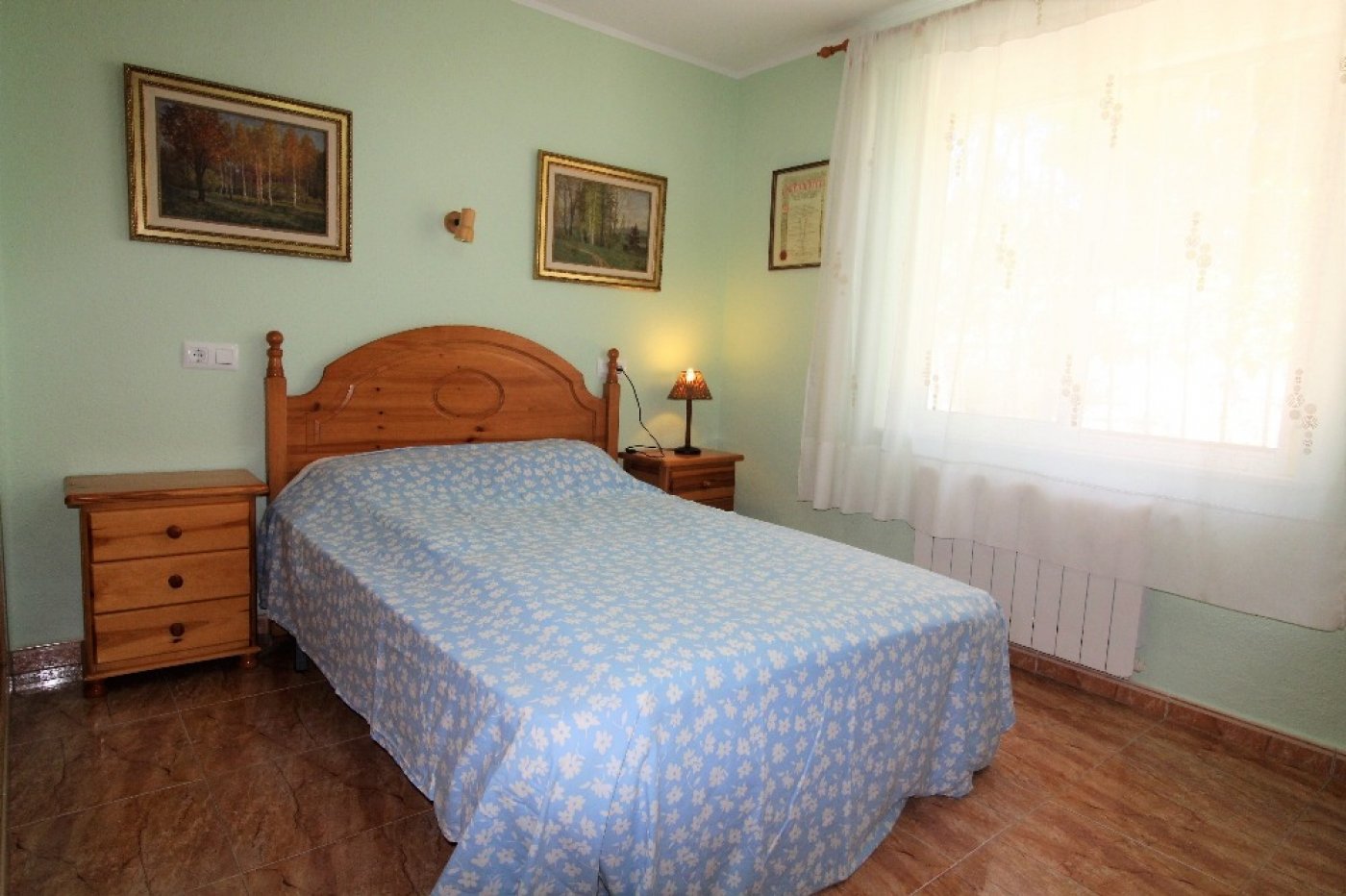 Master bedroom in villa for sale in Torrevieja