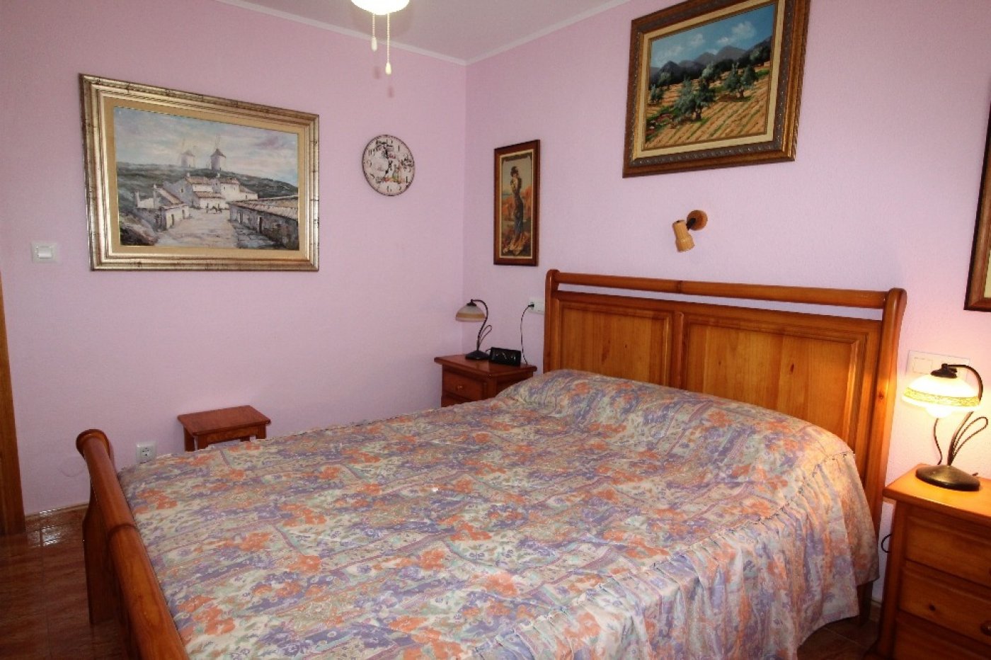 Bedroom in villa for sale in Torrevieja