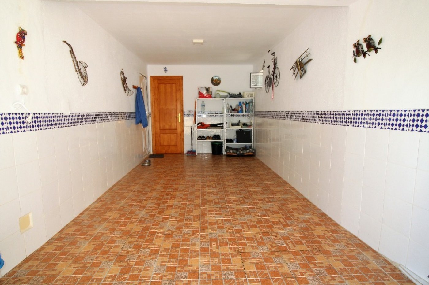 Pool area in villa for sale in Torrevieja