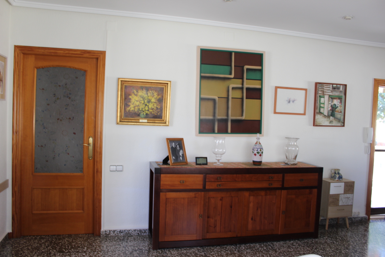 Pool area in villa for sale in L'Eliana