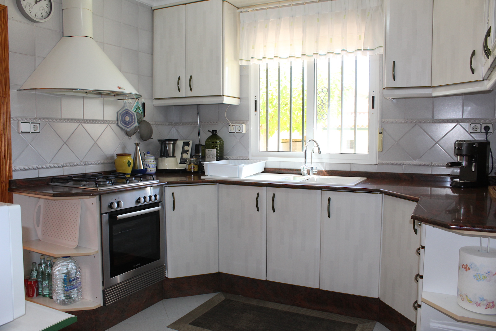 Dining area in villa for sale in L'Eliana