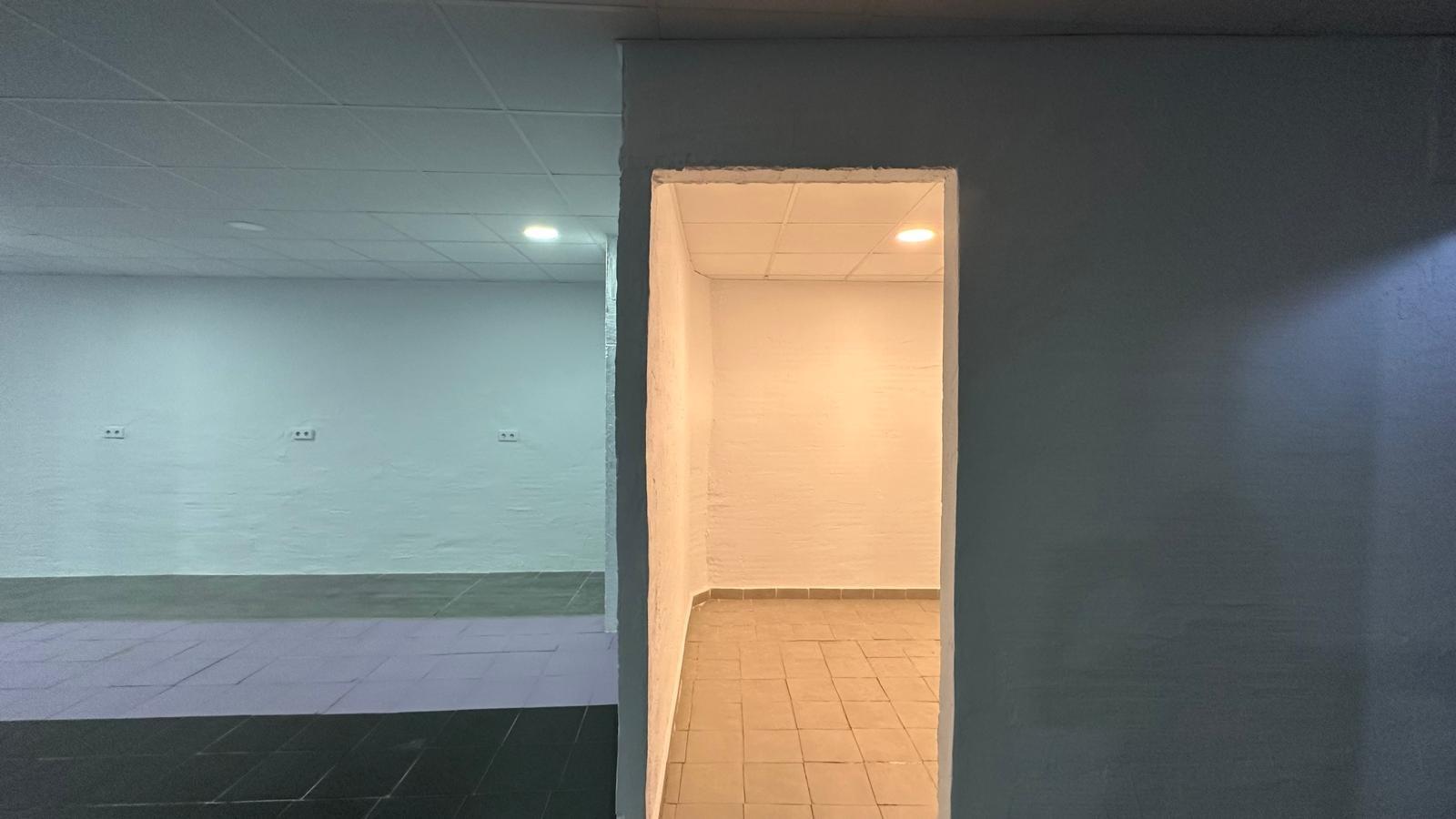 Master bedroom in commercial for sale in Torrevieja