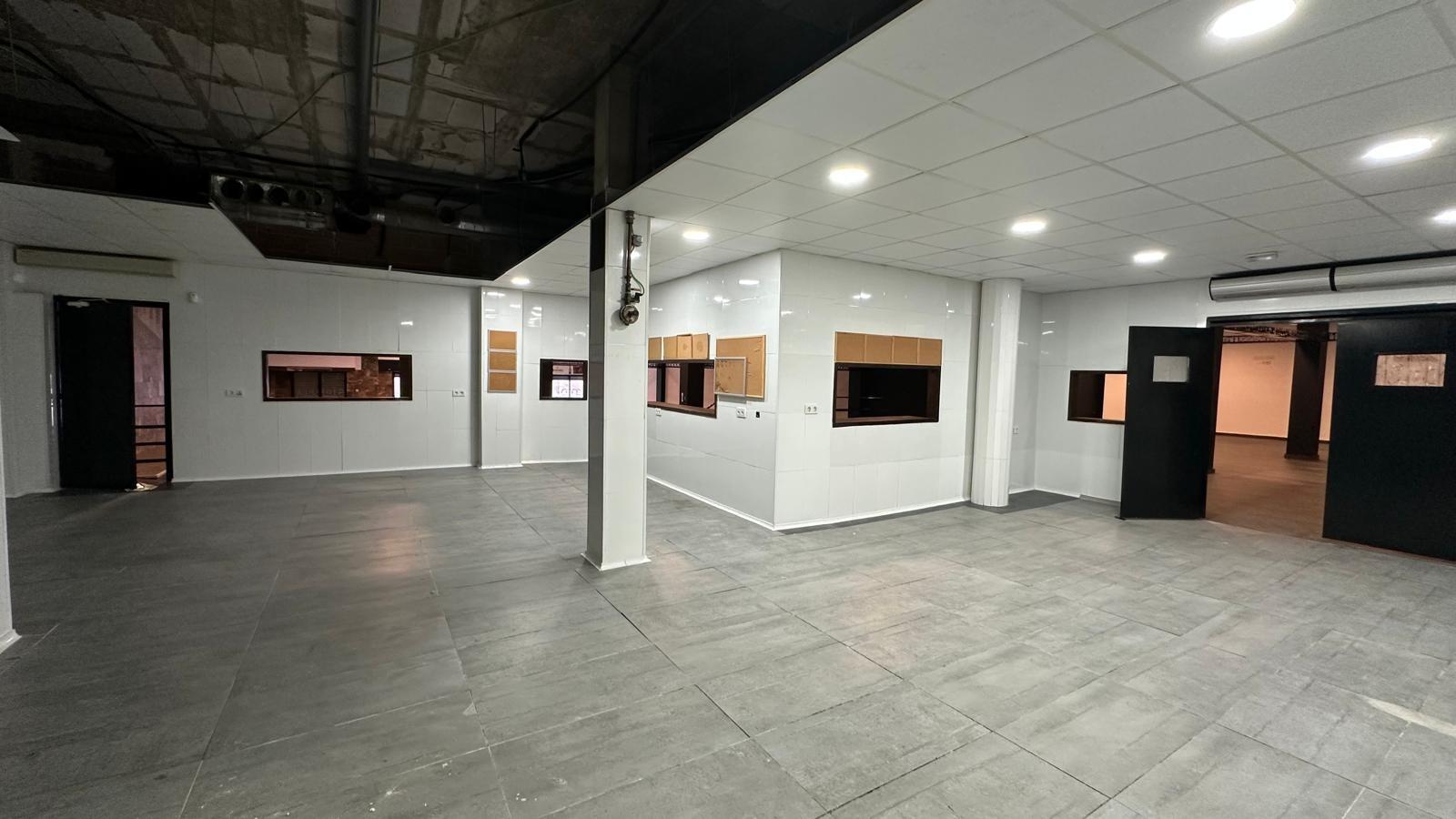 Kitchen in commercial for sale in Torrevieja