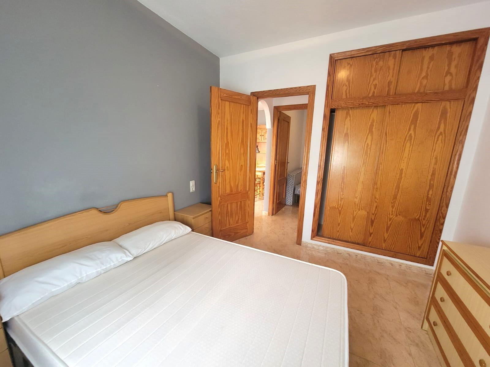 Master bedroom in apartment for sale in Torrevieja