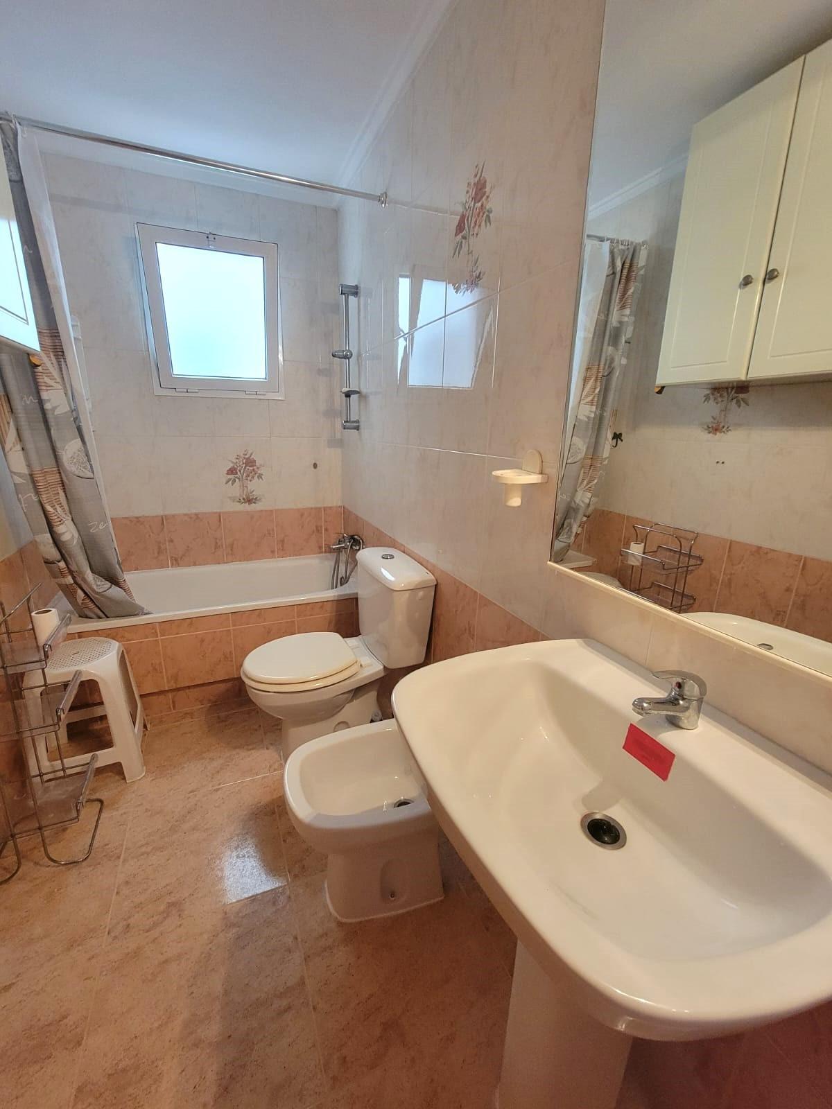 Master bedroom in apartment for sale in Torrevieja