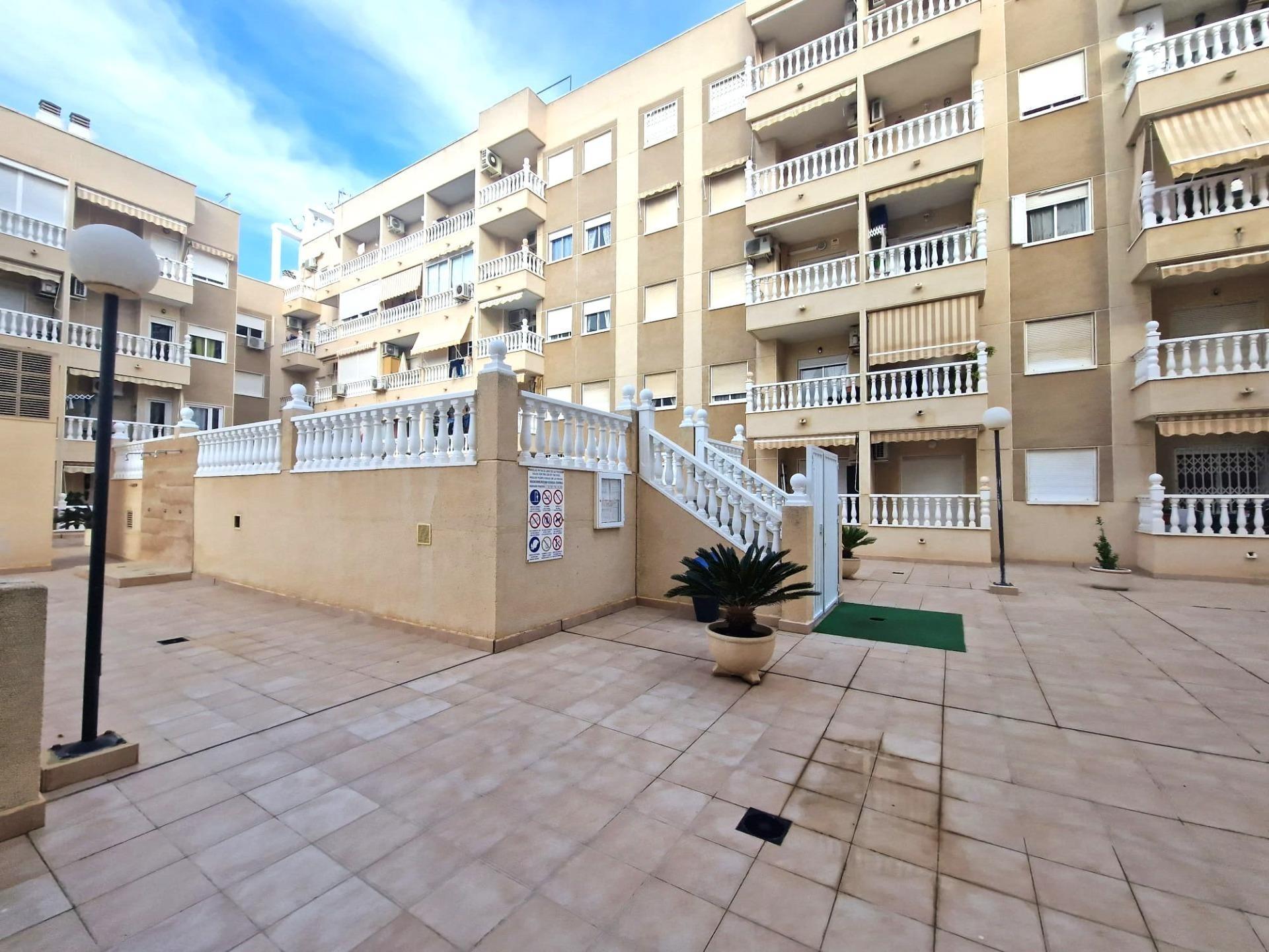 Dining area in apartment for sale in Torrevieja