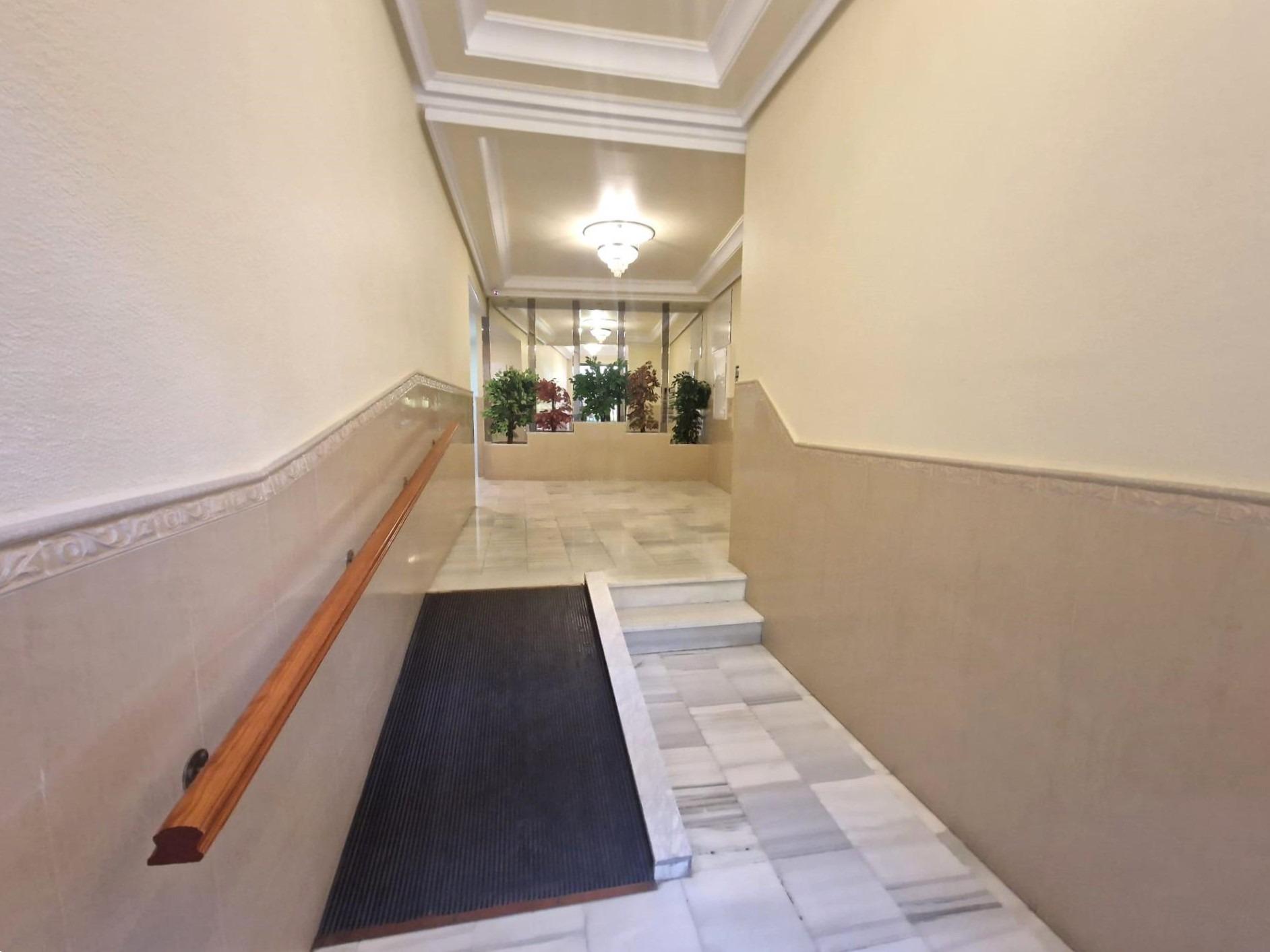 Master bedroom in apartment for sale in Torrevieja