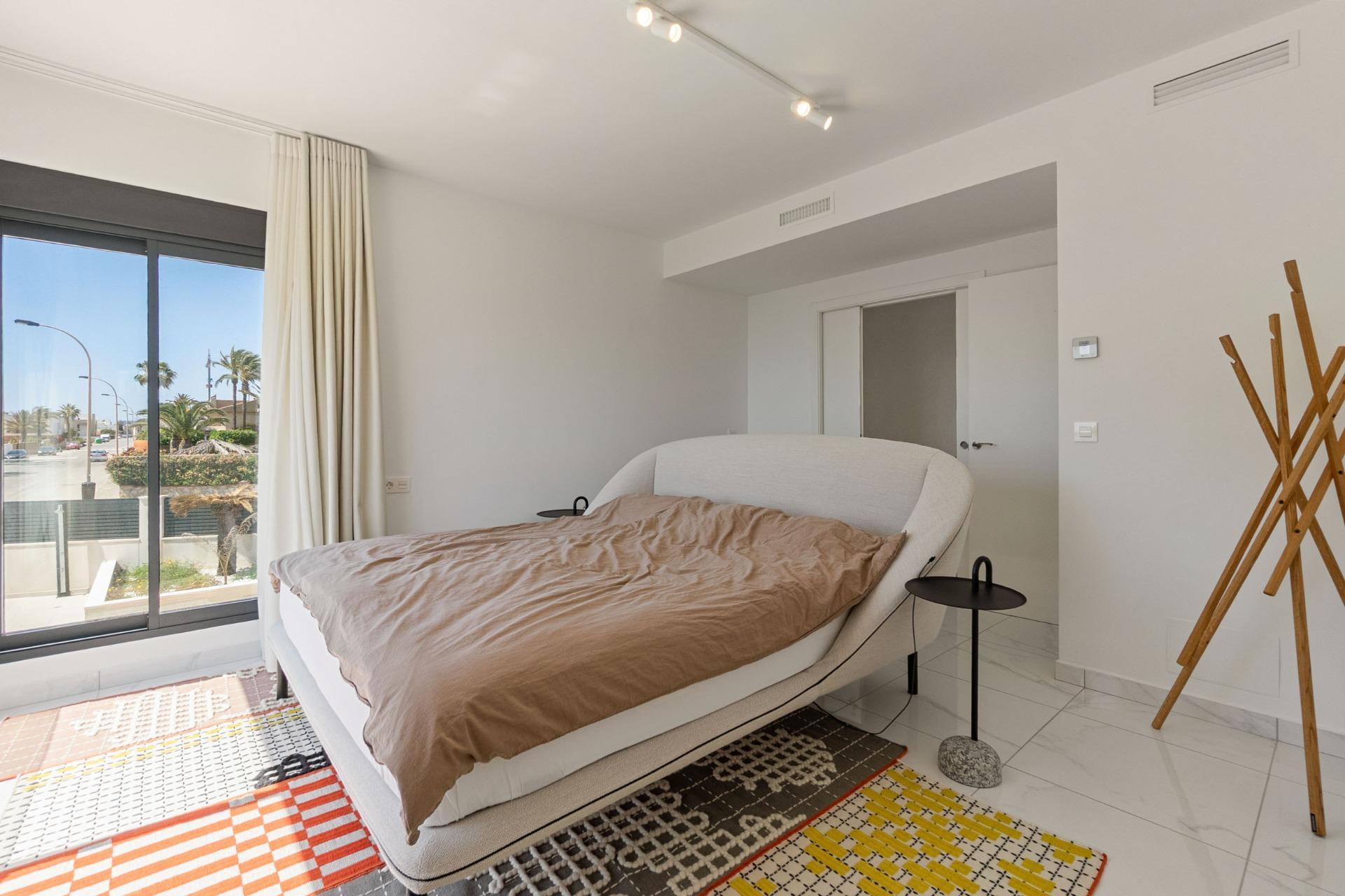 Bathroom in villa for sale in Torrevieja