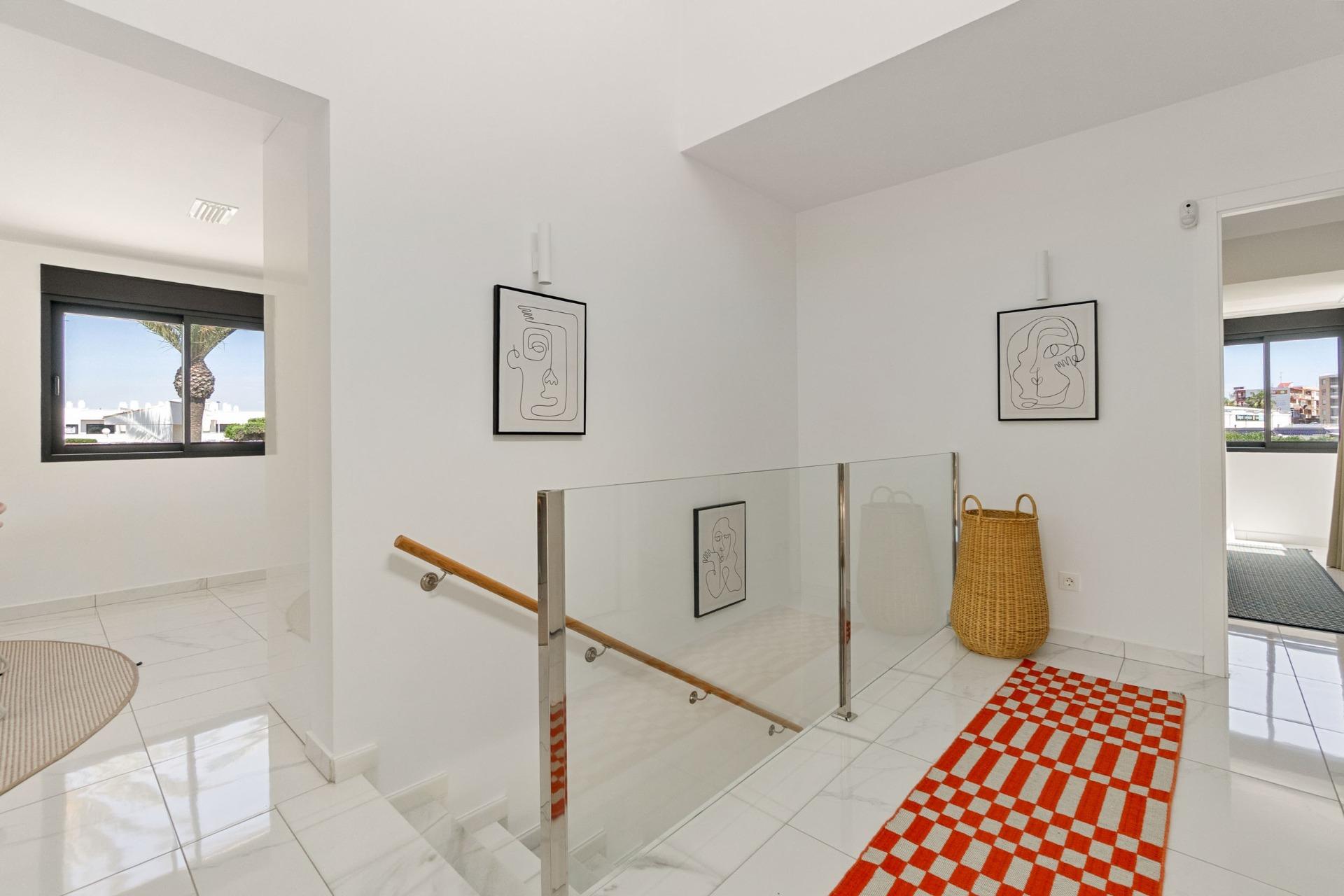 Terrace in villa for sale in Torrevieja