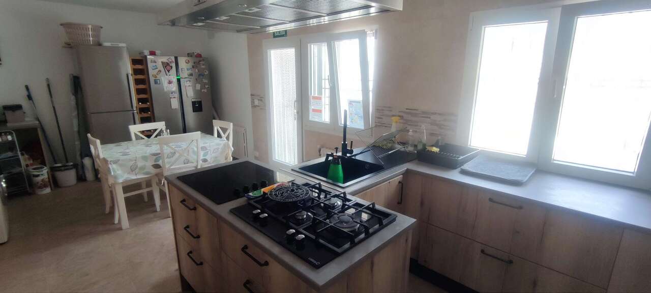 Living room in commercial for sale in Ayora