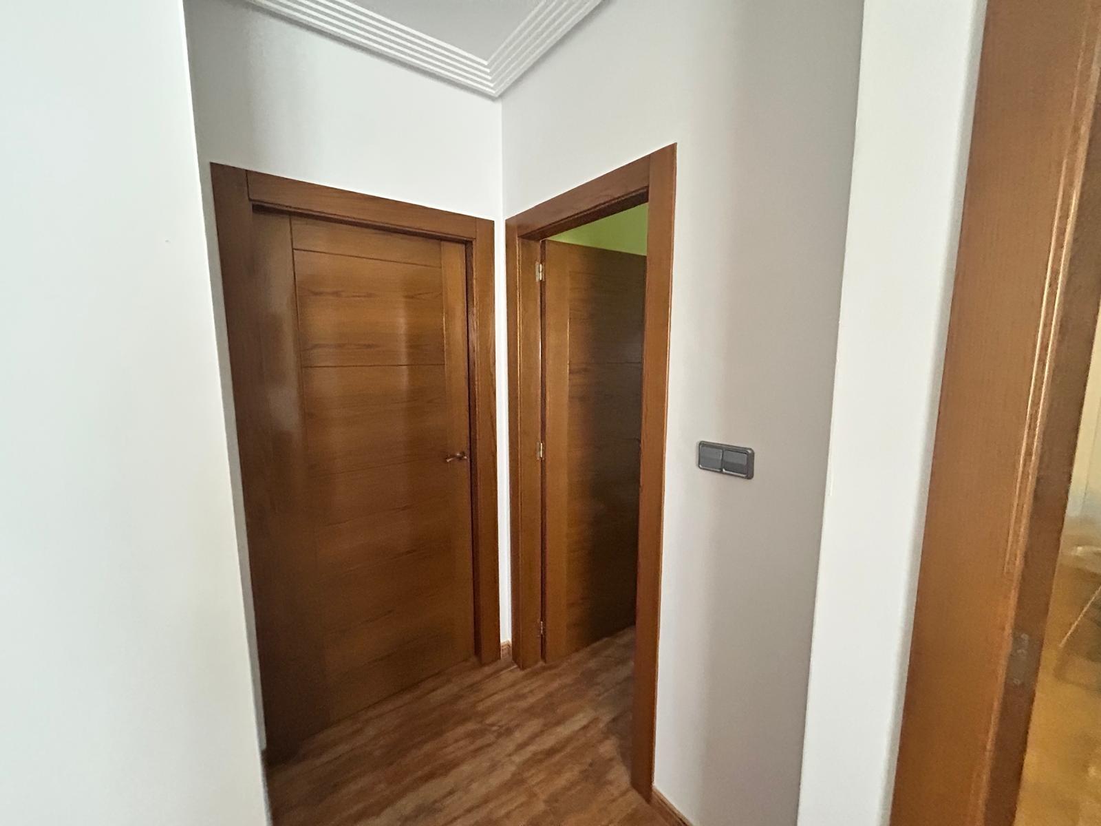 Garden in villa for sale in Los Alcazares