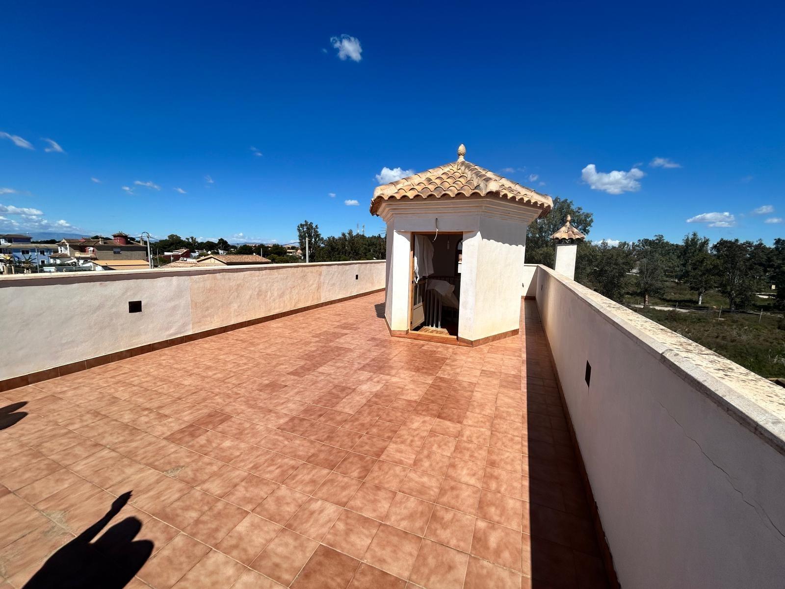 Living room in villa for sale in Los Alcazares