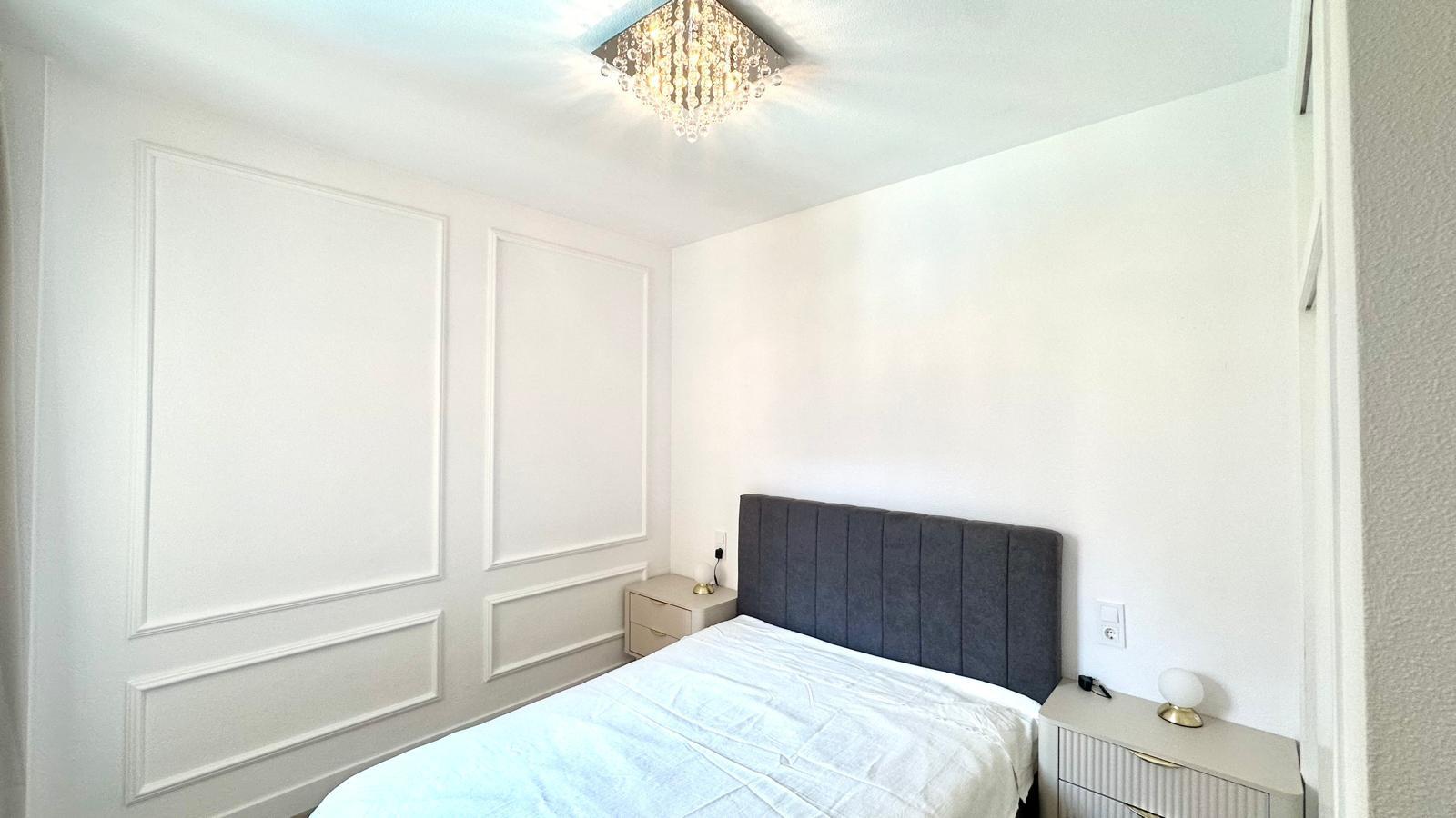 Bedroom in apartment for sale in Torrevieja