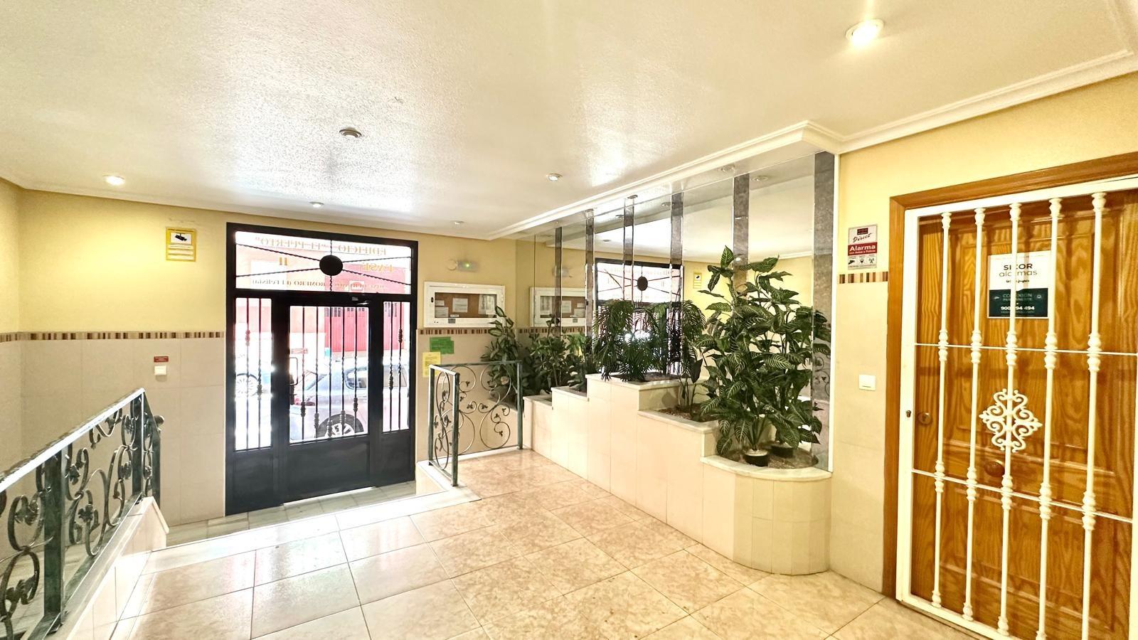 Terrace in apartment for sale in Torrevieja