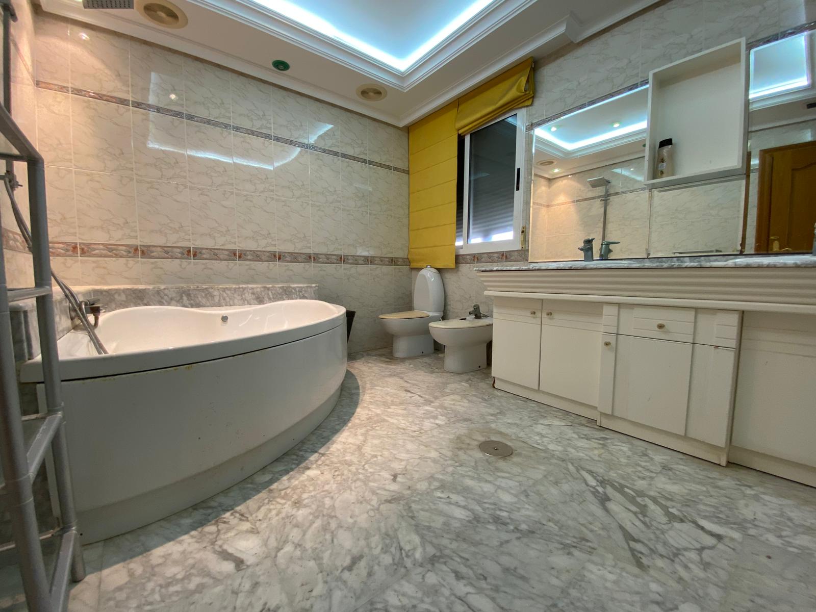 Kitchen in penthouse for sale in Torrevieja
