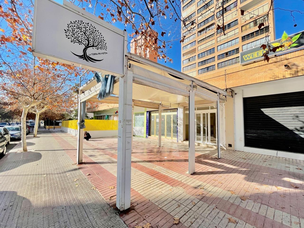 Garden in commercial for sale in Benidorm