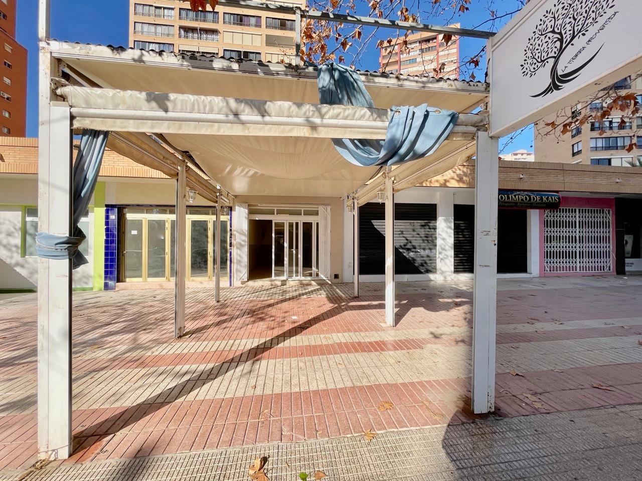 Dining area in commercial for sale in Benidorm