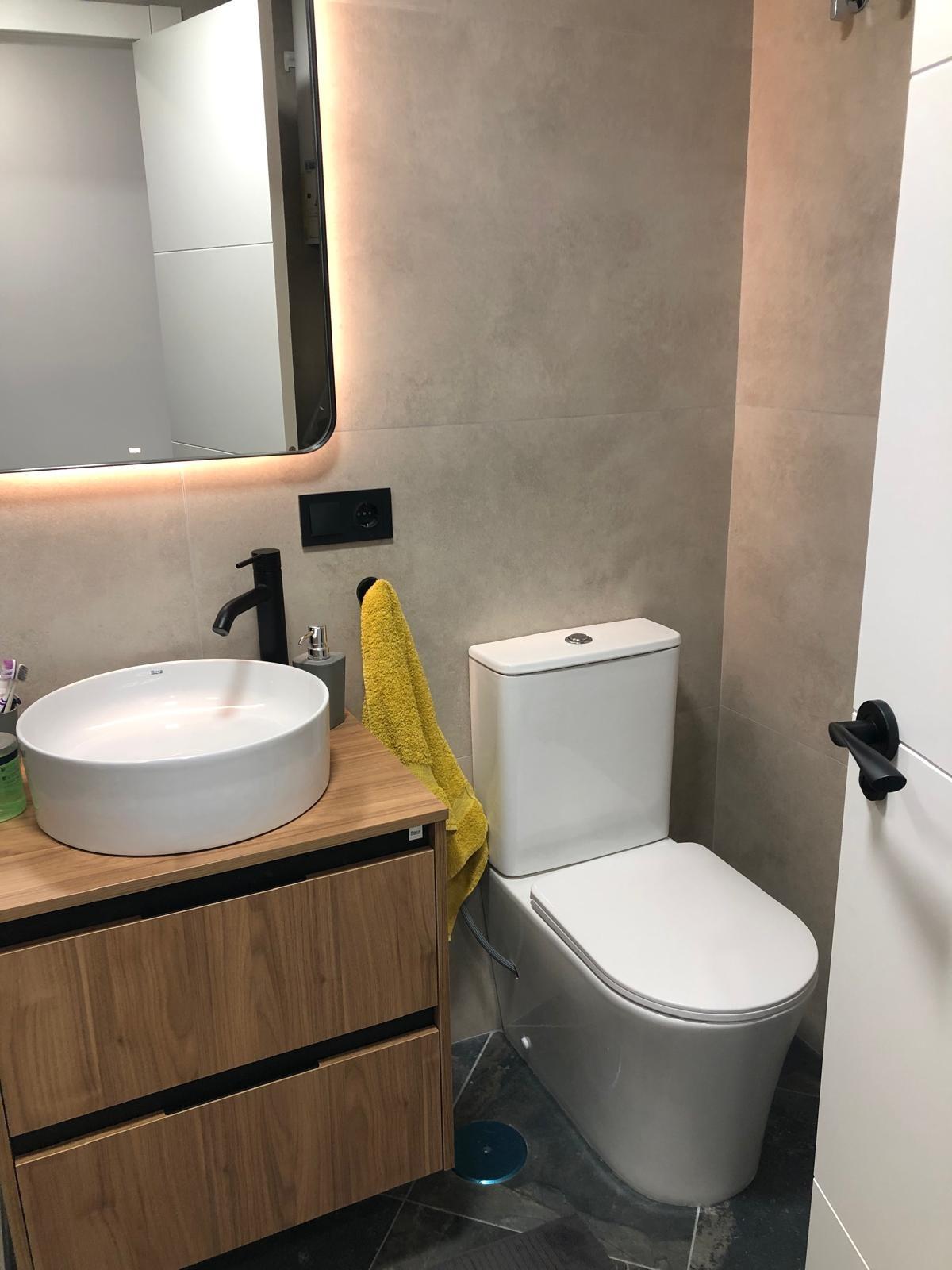 Master bedroom in apartment for sale in Torrevieja