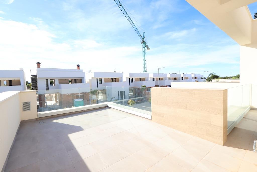 Bathroom in villa for sale in Los Alcazares