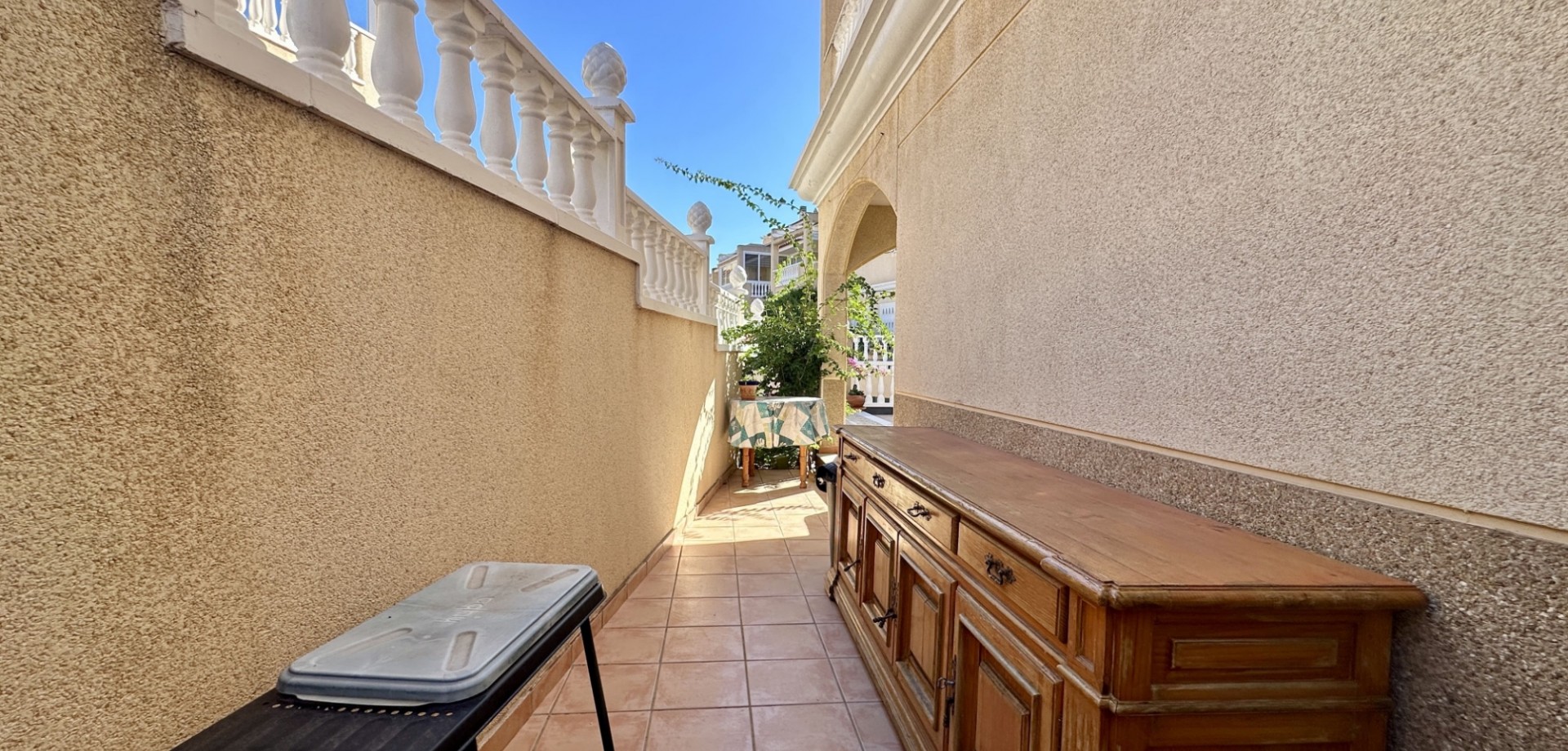 Bedroom in duplex for sale in Orihuela Costa