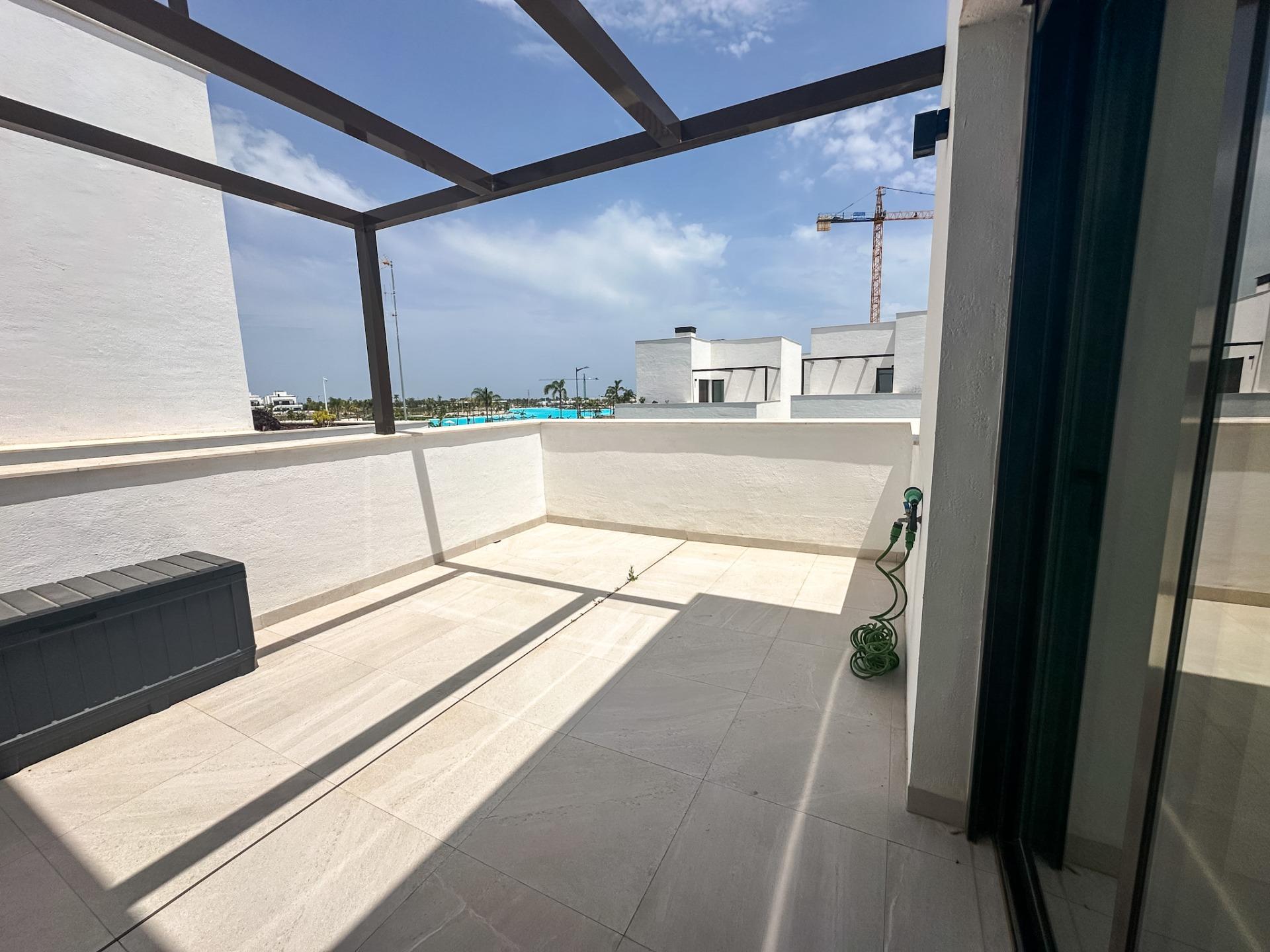 Master bedroom in villa for sale in Los Alcazares